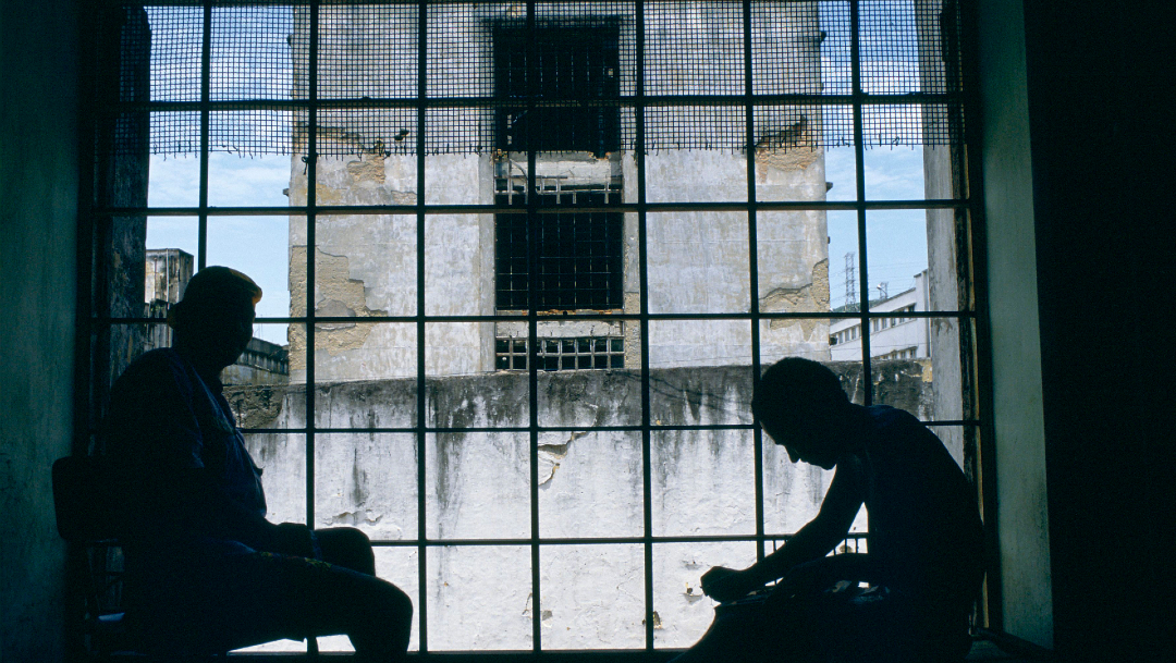 Cárcel brasileña, presos se fugan de prisión en el sur de Brasil