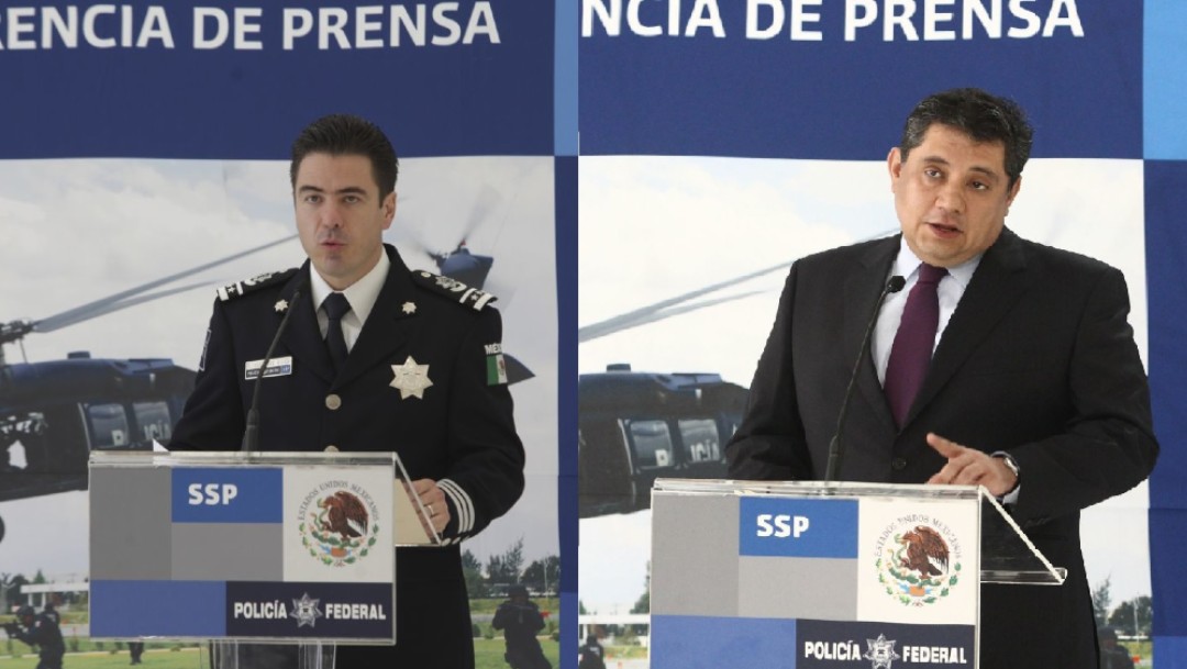 Luis Cárdenas Palomino (i), jefe de la División de Seguridad Regional de la Secretaría de Seguridad Pública Federal y Ramón Eduardo Pequeño García (d), Jefe de la División Antidrogas de la Secretaría de Seguridad Pública Federal