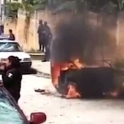 Enfrentamiento entre transportistas en Chiapas deja varios vehículos quemados