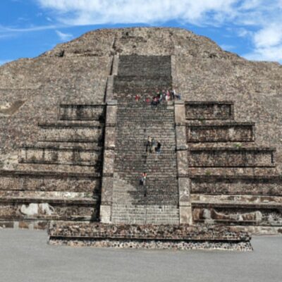 Pirámide de la Luna, base para trazar la ciudad de Teotihuacán: INAH