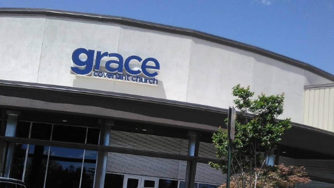 Tres personas resultaron heridas durante un apuñalamiento la tarde del 18 de julio en la iglesia Grace Covenant en Fairfax, Virginia, Estados Unidos