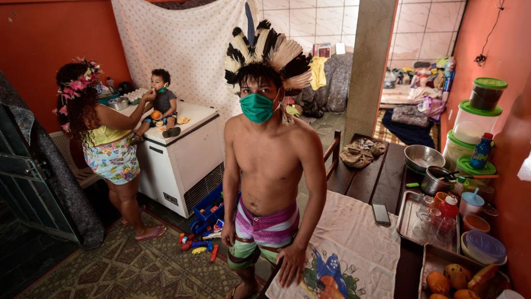 Una familia de indígenas pataxós, en Brasil, durante la pandemia de coronavirus COVID-19