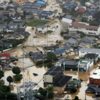 Japón evacua a 75 mil personas por fuertes lluvias