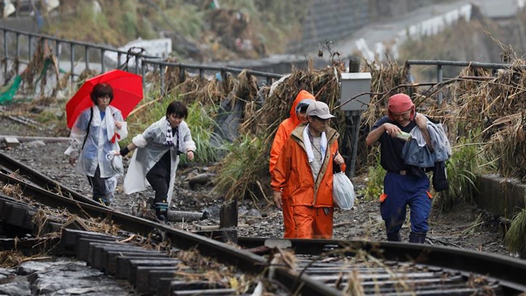 Japón insta a evacuar a más de 230 mil personas por intensas lluvias en medio de la pandemia por coronavirus