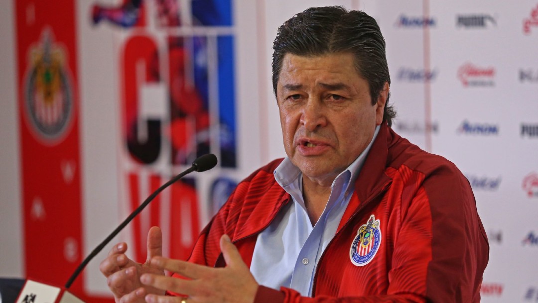 Luis Fernando Tena, director técnico de Chivas