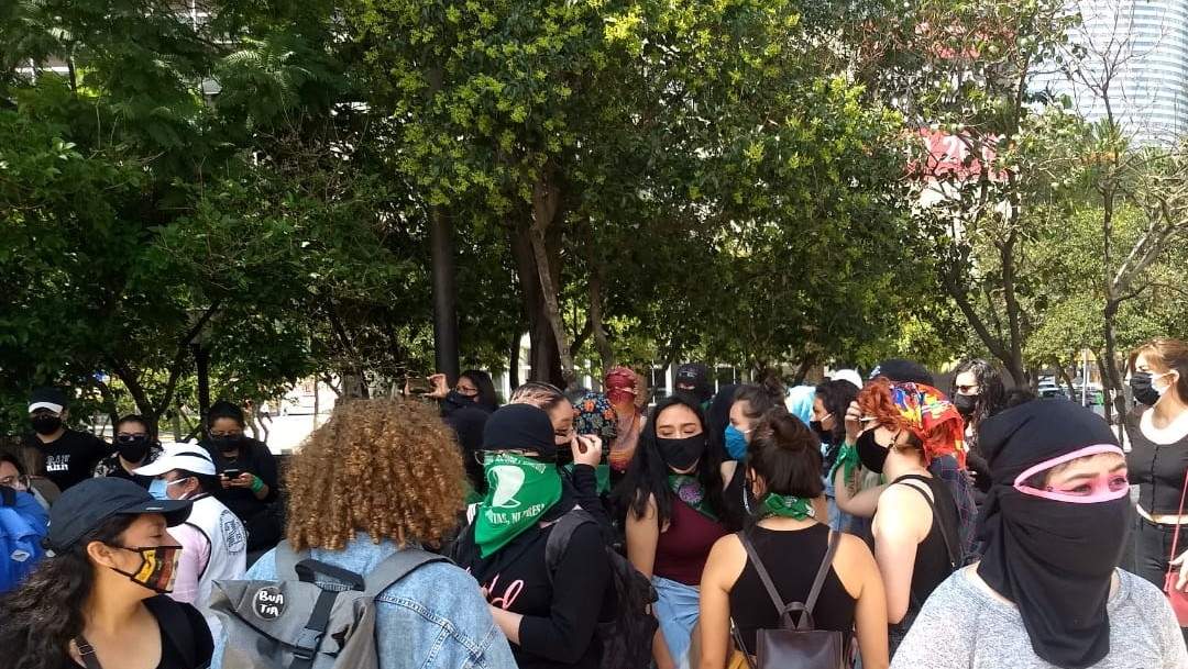 marcha de feministas en ciudad de méxico