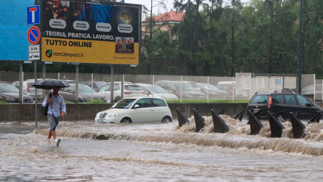 Milán sufre daños por inundaciones tras el desbordamiento del río Seveso