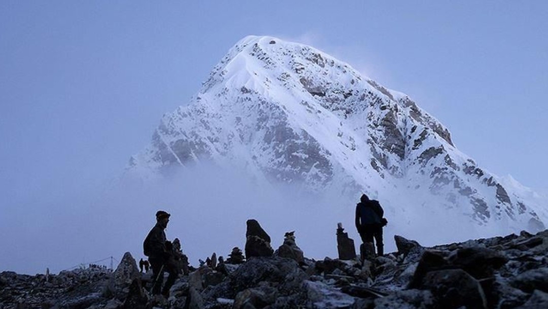 Reabren acceso al Monte Everest pese a incertidumbre por coronavirus