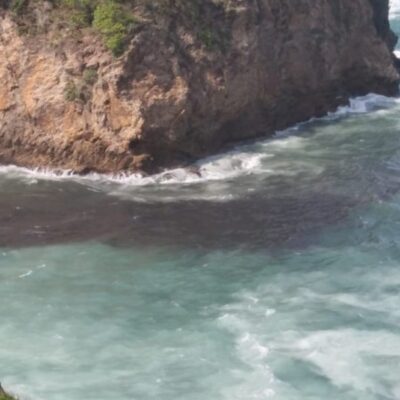 Captan segundo derrame de aguas negras en playas de Acapulco