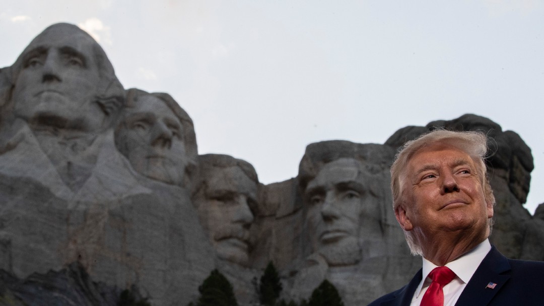 Trump aviva división racial en discurso en Monte Rushmore, previo al 4 de Julio