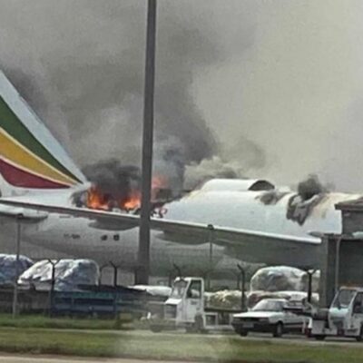 Un avión de carga de Ethiopian Airlines se incendia en el aeropuerto de Shanghai