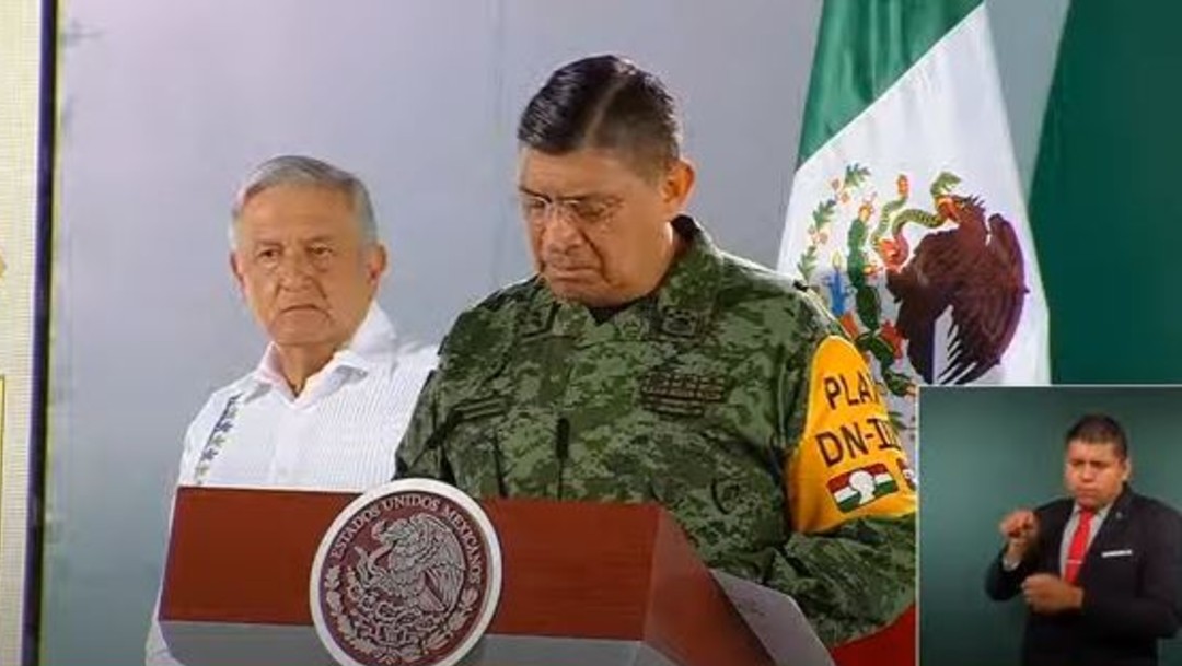 MLO y Luis Cresencio Sandoval, titular de Sedena