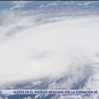 Así se ve el huracán Laura desde el espacio