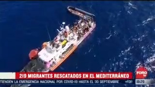 barco patrocinado por banksy rescata migrantes