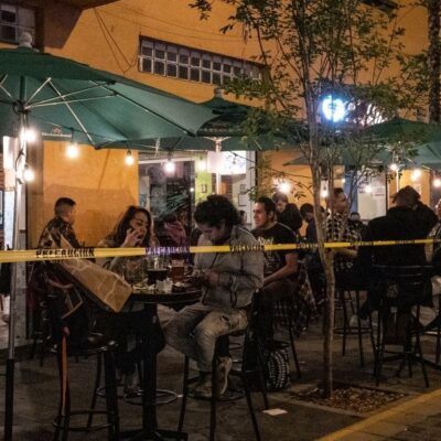 Piden reapertura de bares en México para evitar fiestas clandestinas