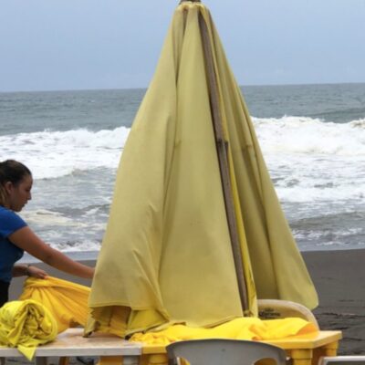 Tormenta 'Elida' provoca lluvias y oleaje alto en Colima y Michoacán
