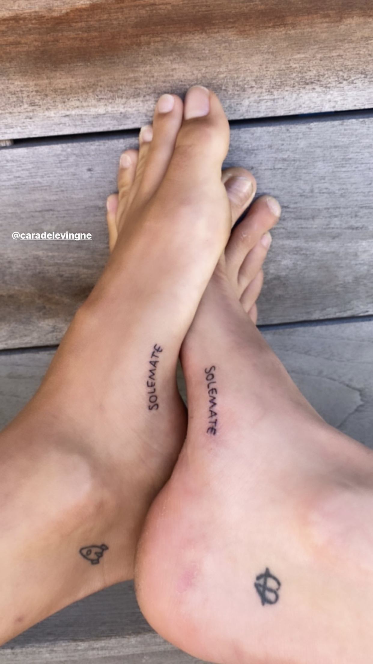 Cara Delevingne y Kaia Gerber se hacen el mismo tatuaje que podría confirmar su romance