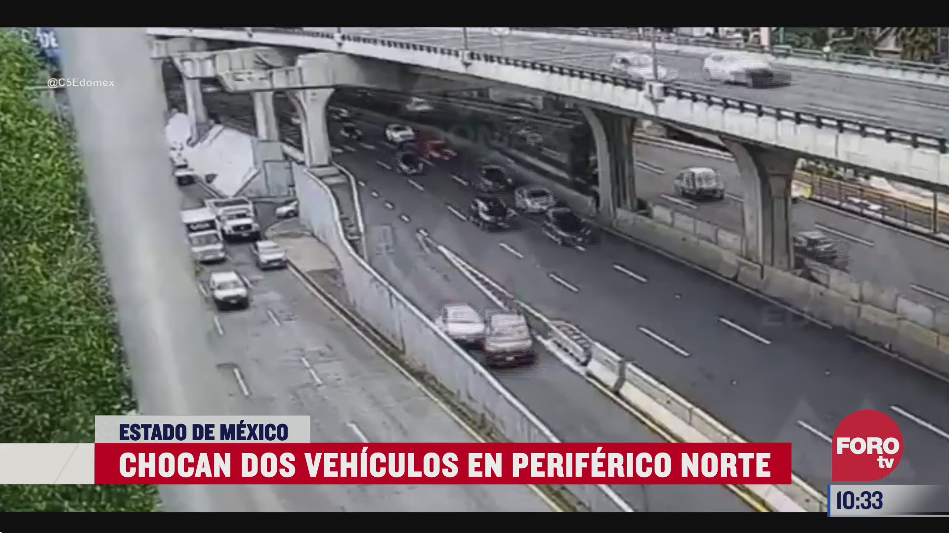 chocan dos vehiculos en periferico norte en el estado de mexico