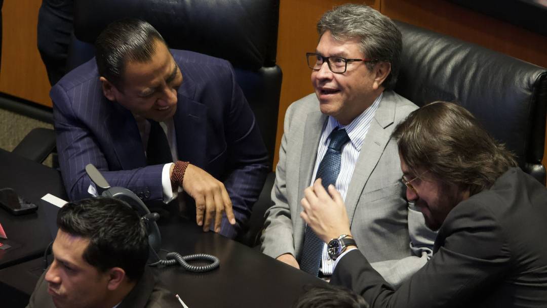 El senador por Chiapas Eduardo Ramírez será nuevo presidente de la Mesa Directiva del Senado. En imagen, junto a Ricardo Monreal