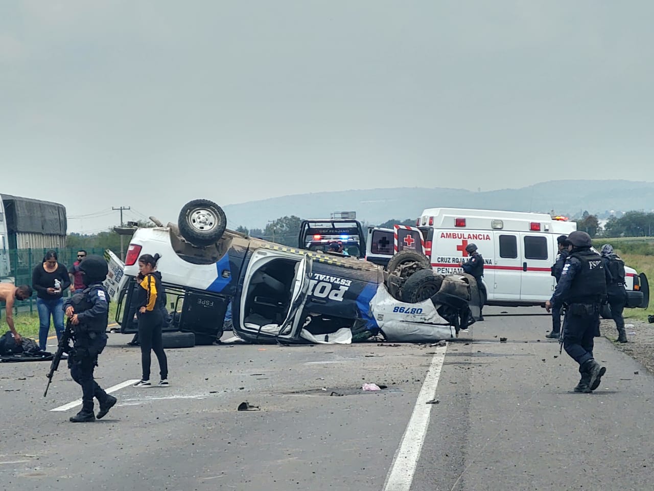 Mueren cuatro policías en accidente de patrulla en Guanajuato