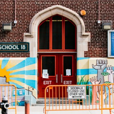 Nueva York autoriza la apertura de escuelas en septiembre tras COVID-19