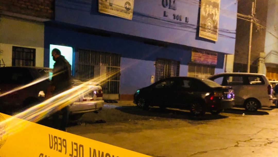 Estampida en discoteca de Perú deja al menos 13 muertos por asfixia tras operativo policiaco