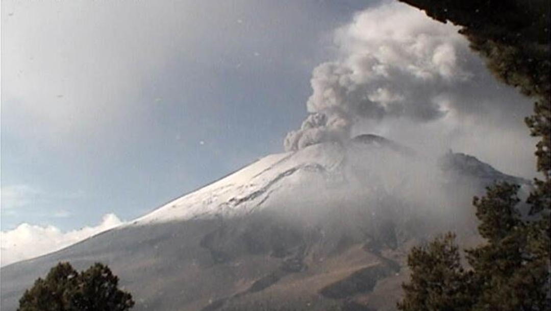 Volcán Popocatépetl registra 144 exhalaciones en las últimas 24 horas
