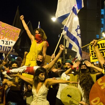 Más de 10 mil israelíes vuelven a manifestarse y piden renuncia de Netanyahu