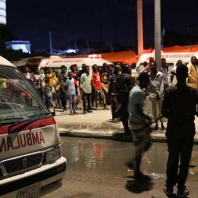 Suben a 15 los muertos tras ataque terrorista en hotel de Somalia