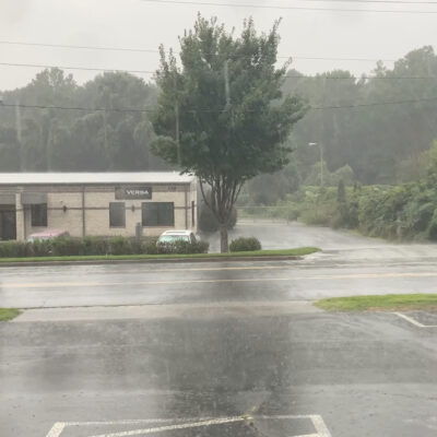 'Isaías' retoma fuerza como huracán mientras se acerca a las Carolinas en EEUU