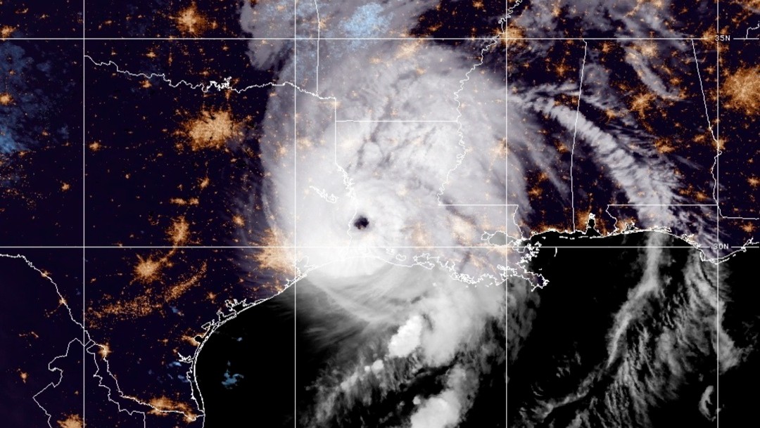 Huracán ‘Laura’ se debilita a categoría 2 mientras avanza hacia el interior de Louisiana