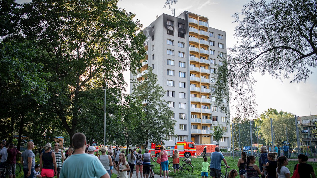 Incendio en departamentos de República Checa termina con 11 muertos