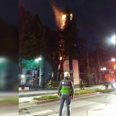 Un lesionado por incendio en torre de la Iglesia Santa Veracruz, CDMX
