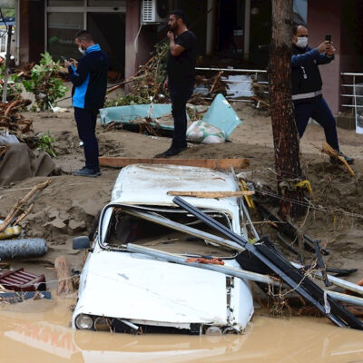 Inundaciones en Turquía por intensas lluvias dejan 4 muertos y 11 desaparecidos