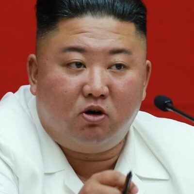 Kim Jong-un reaparece en reunión de emergencia ante la llegada del tifón Bavi a Corea del Norte