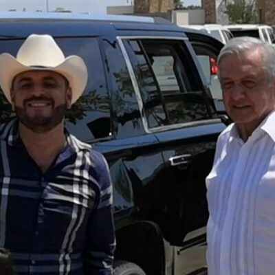 'El Komander' pide fotografía a AMLO en Sinaloa