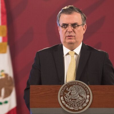 México propone a EEUU extender un mes más cierre parcial de frontera: Ebrard