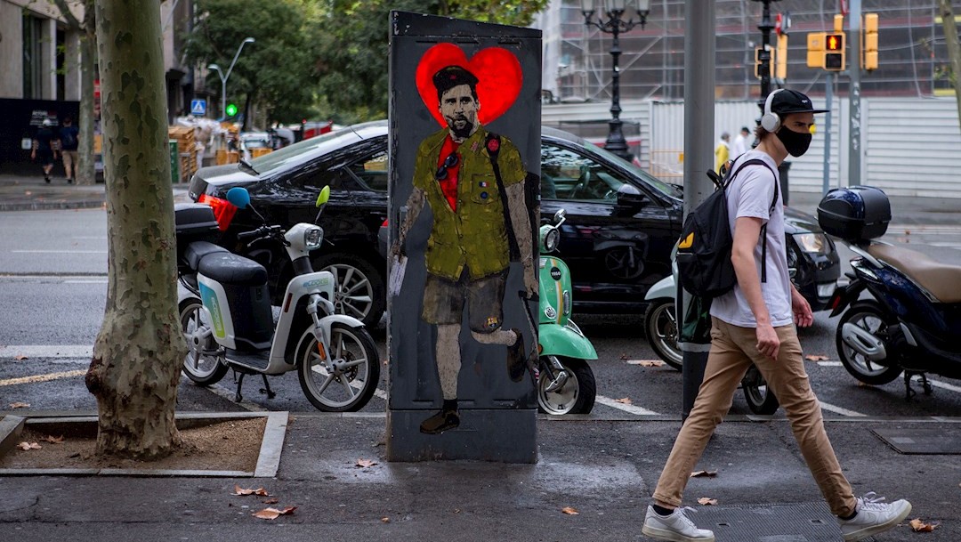El grafitero Salvatore Benintende dibujó a Leo Messi vestido de Che Guevara