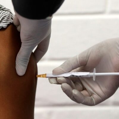 Alertan por venta de vacuna falsa contra COVID-19 en Guerrero