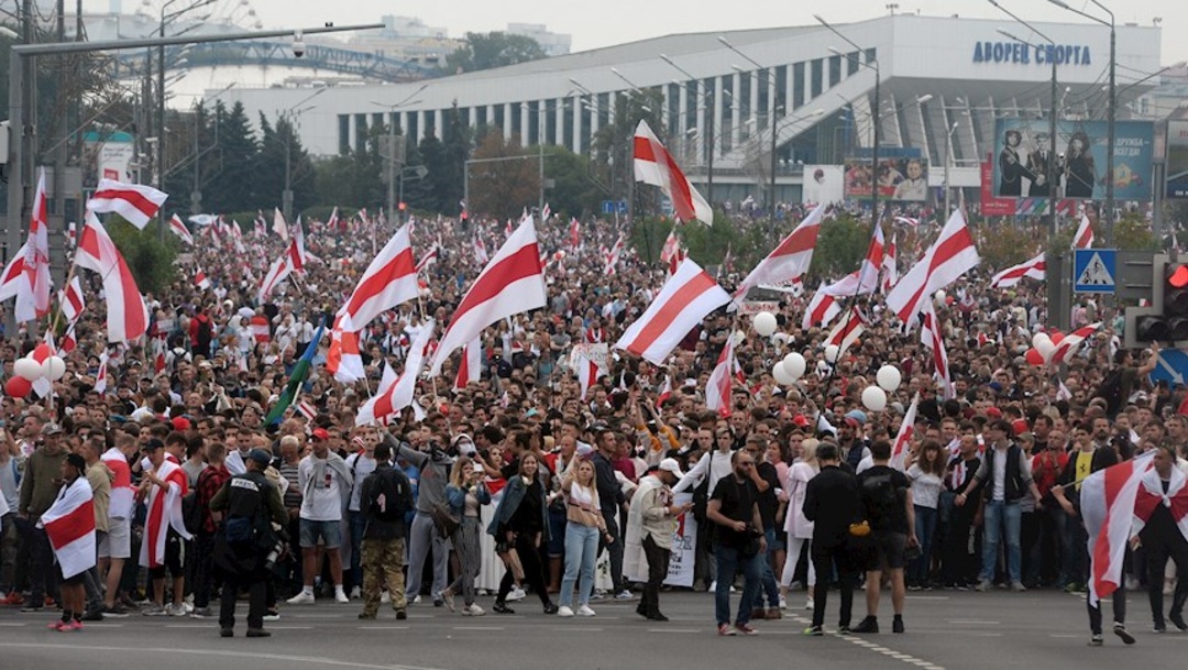 Decenas de miles de personas han vuelto a salir a las calles de toda Bielorrusia para protestar