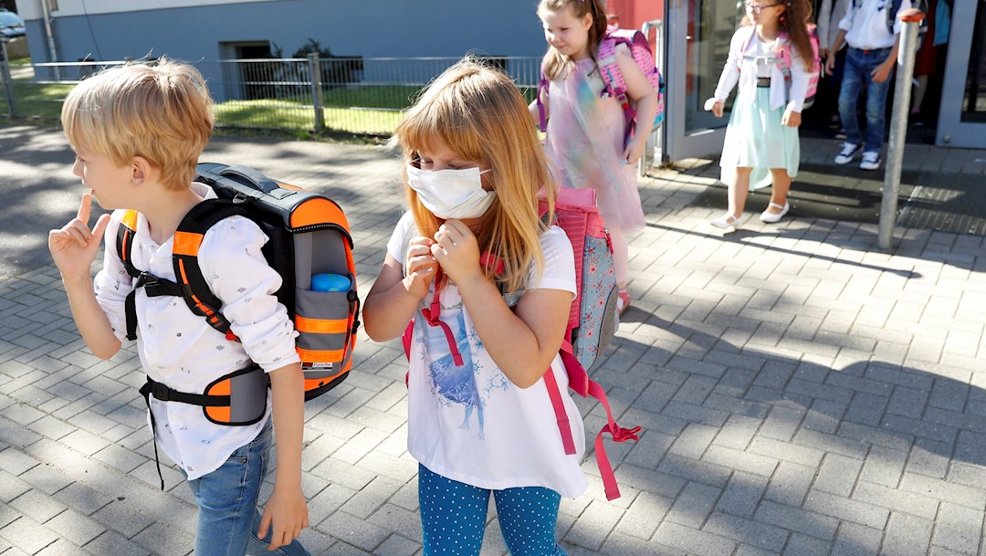 Alemania inicia regreso gradual a la escuela con debate en torno a cubrebocas
