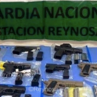 Detienen a pasajero de autobús con 15 armas de fuego en Tamaulipas