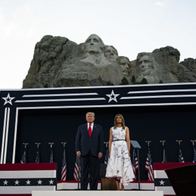 Trump se compara con Washington y Lincoln: quiere que su cara esté en el monte Rushmore