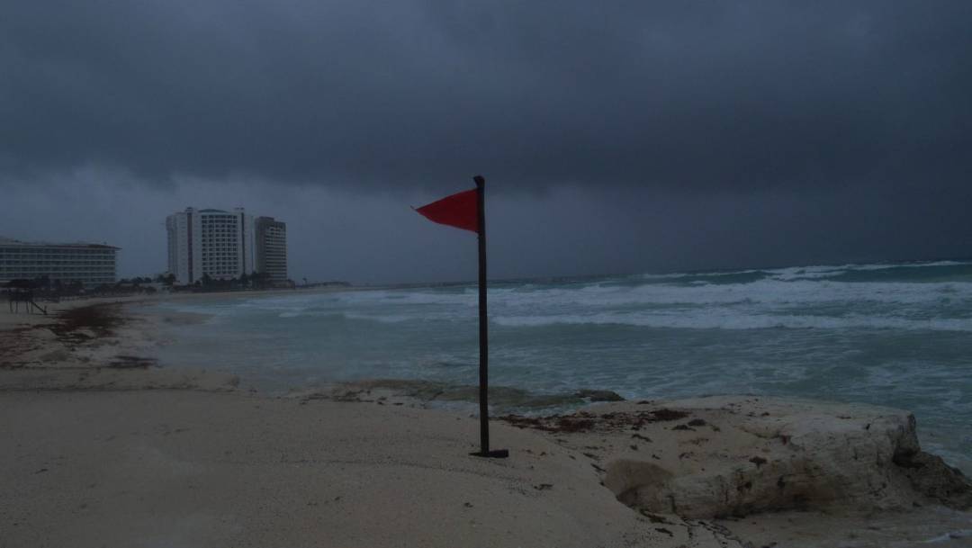 El Servicio Meteorológico Nacional informó que la tormenta tropical "Marco" se aleja de las costas de Quintana Roo