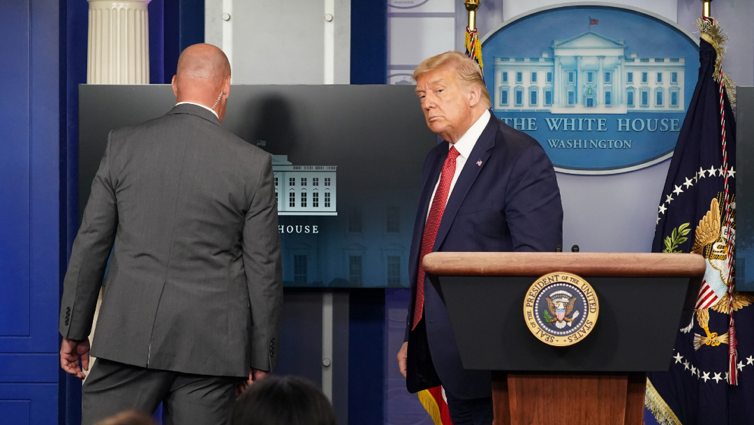 Trump termina abruptamente conferencia por instrucciones del Servicio Secreto