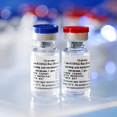 Rusia pone en circulación el primer lote de su vacuna contra COVID-19