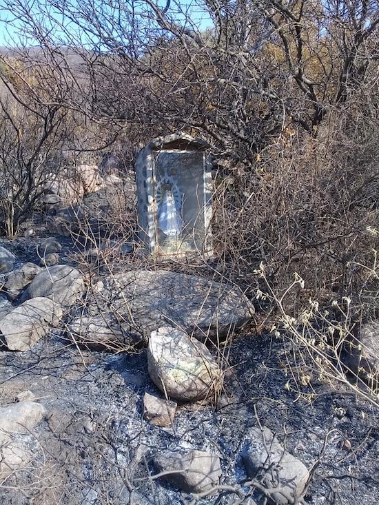 Virgen Luján Figura Incendio Embalse Argentina