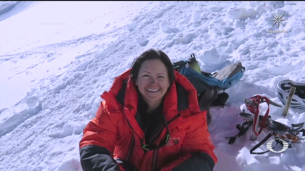 Viridiana Álvarez, la alpinista mexicana que obtuvo el récord Guinness que escalo el Monte Everest, el K2 y la Kanchenjung