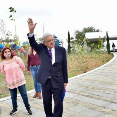 AMLO promete atender crisis de agua en Iztapalapa en inauguración de Parque Cuitláhuac