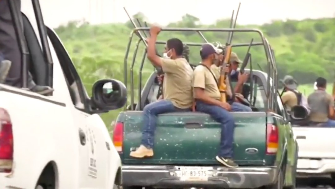 Autodefensas de Guerrero realizan patrullajes para evitar contagios de COVID-19